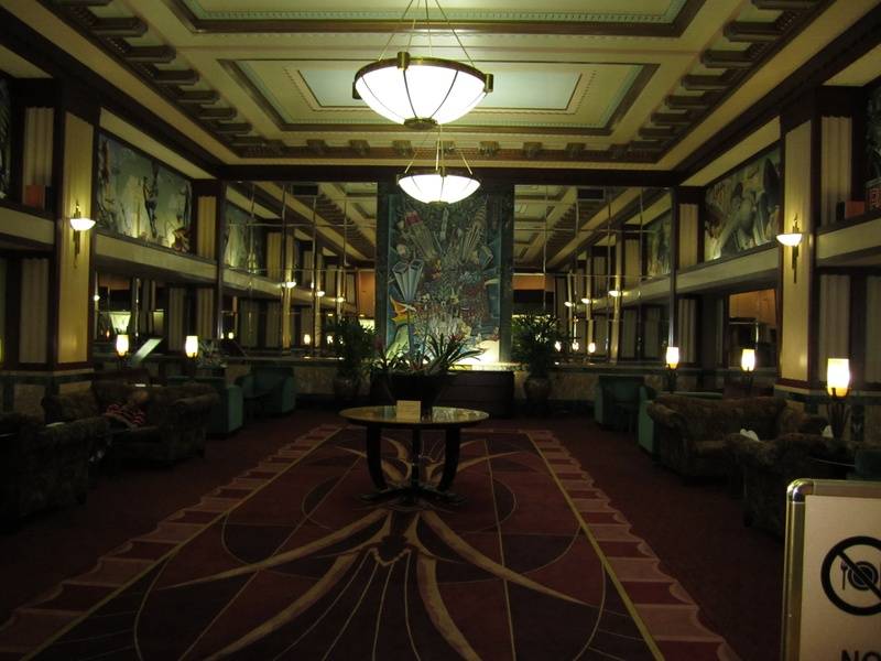 Edison Hotel - Lobby